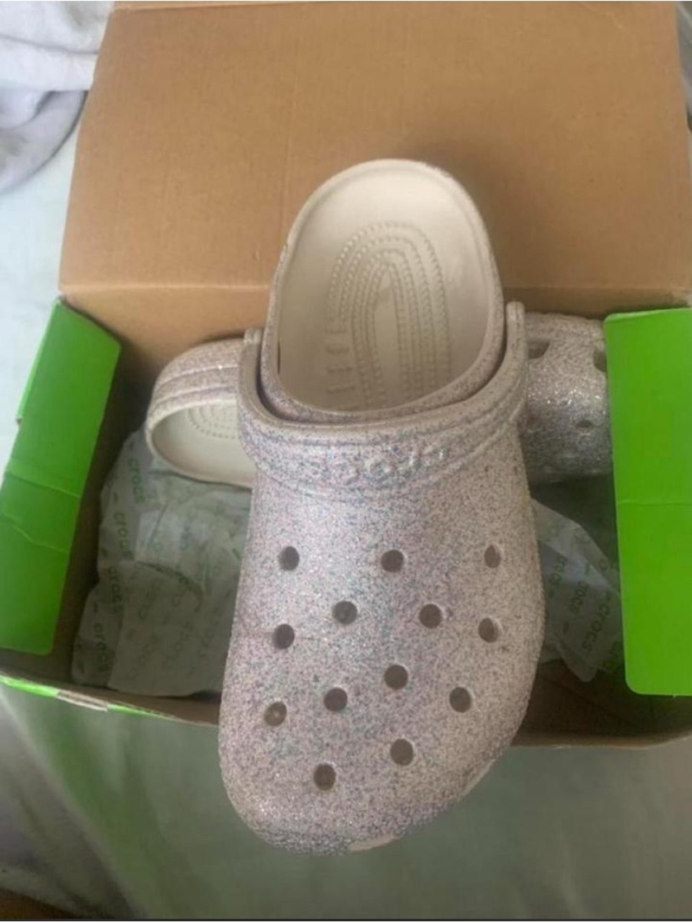 CROCS Glitter Classic Clog in Light Pink